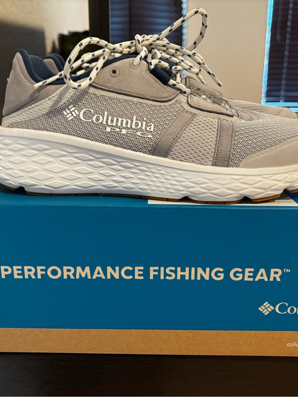 Columbia Men's Light Gray Breathable Trail Sneaker